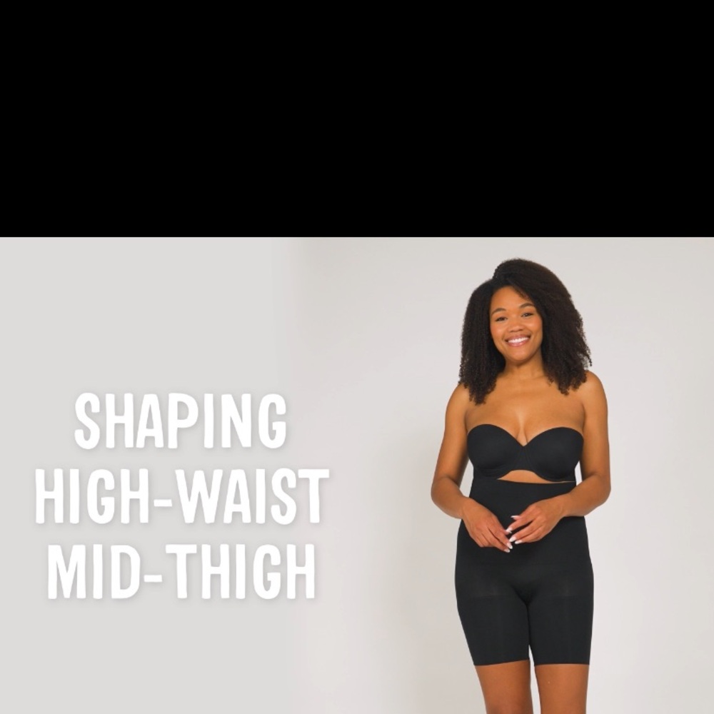 ASSETS ❤️SPANX High Waist Shaping Short
Size 5